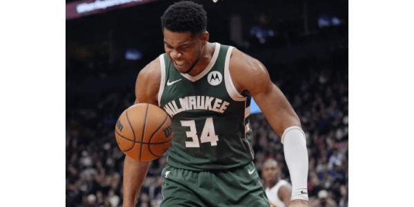 Giannis Antetokounmpo dosegao prekretnicu od 21 000 bodova
